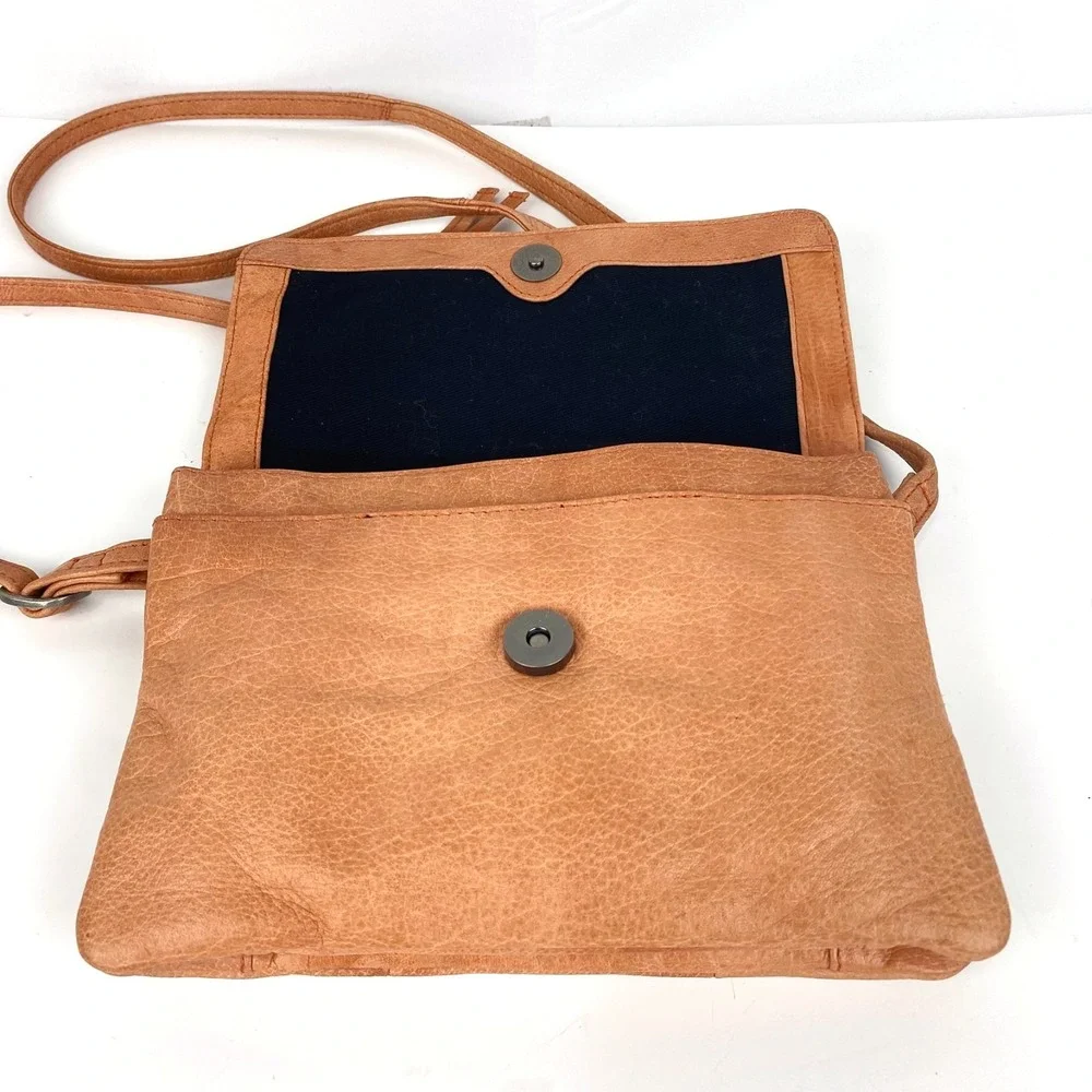 Day & Mood Leather Shoulder Bag Adjustable Strap Salmon Color Pockets Soft Fine!
